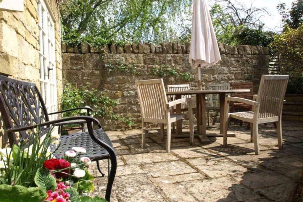 Wisteria Cottage , Pretty Cotswold Cottage Close To Chipping Campden Weston Subedge Exteriér fotografie